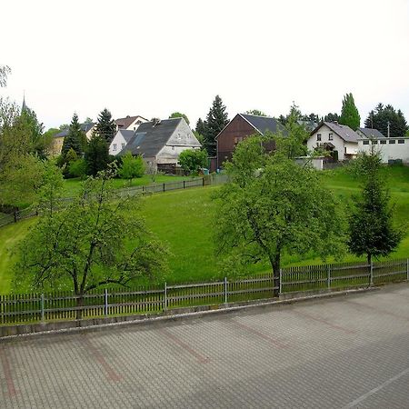 Landhotel Goldener Becher Limabach - Oberfrohna Екстериор снимка