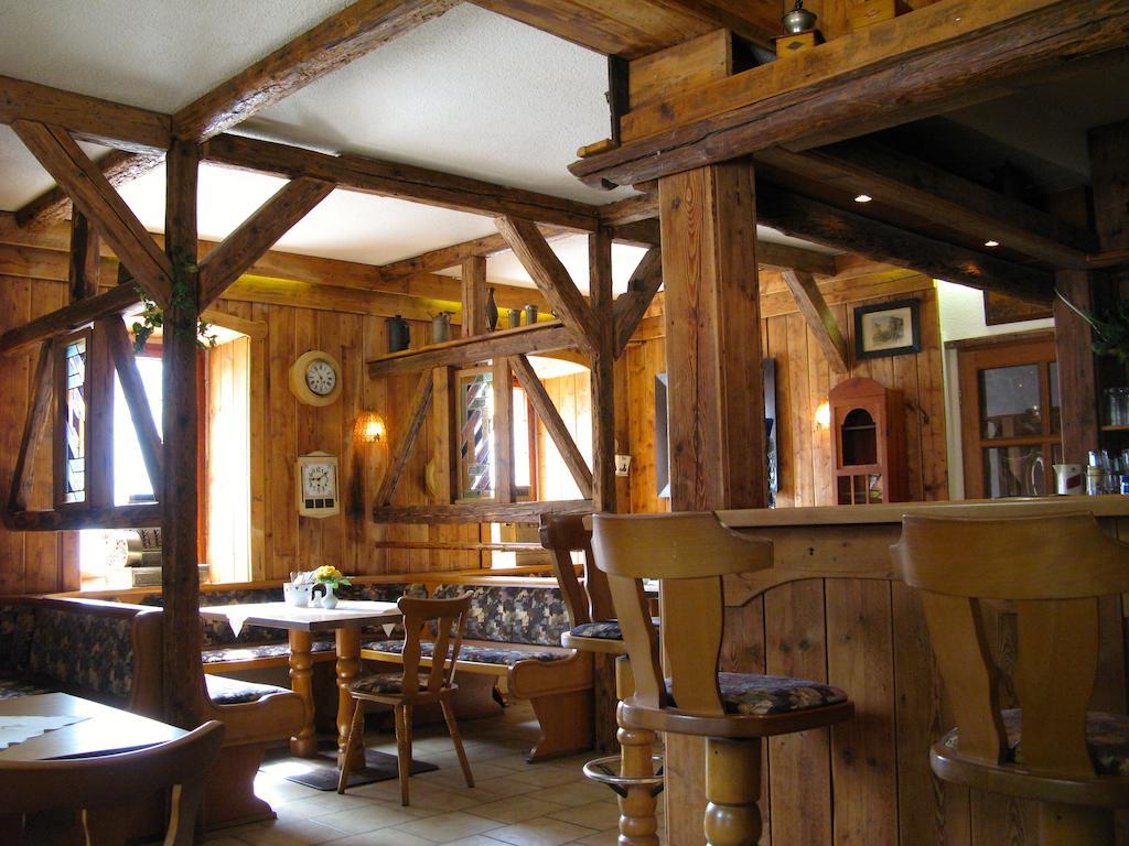 Landhotel Goldener Becher Limabach - Oberfrohna Екстериор снимка